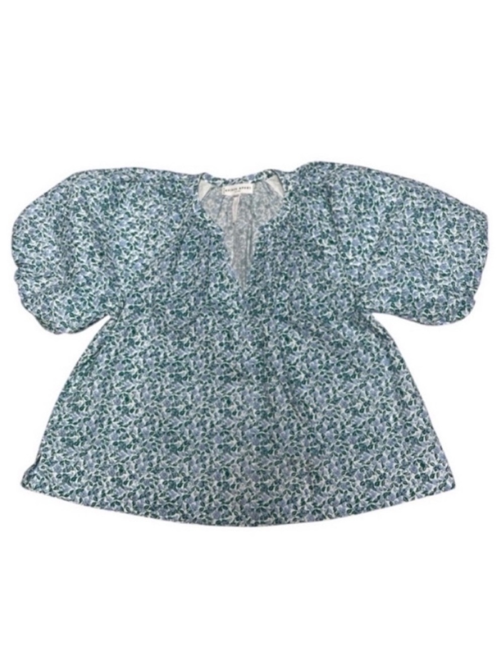 APIECE APART Floral Blouse
Short cap puffy sleeves 100%
Organic Cotton Size XL